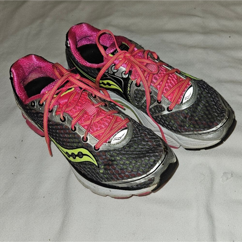 Saucony Triumph 10 Running Shoes Pink Gray Green Silver Size 8.5